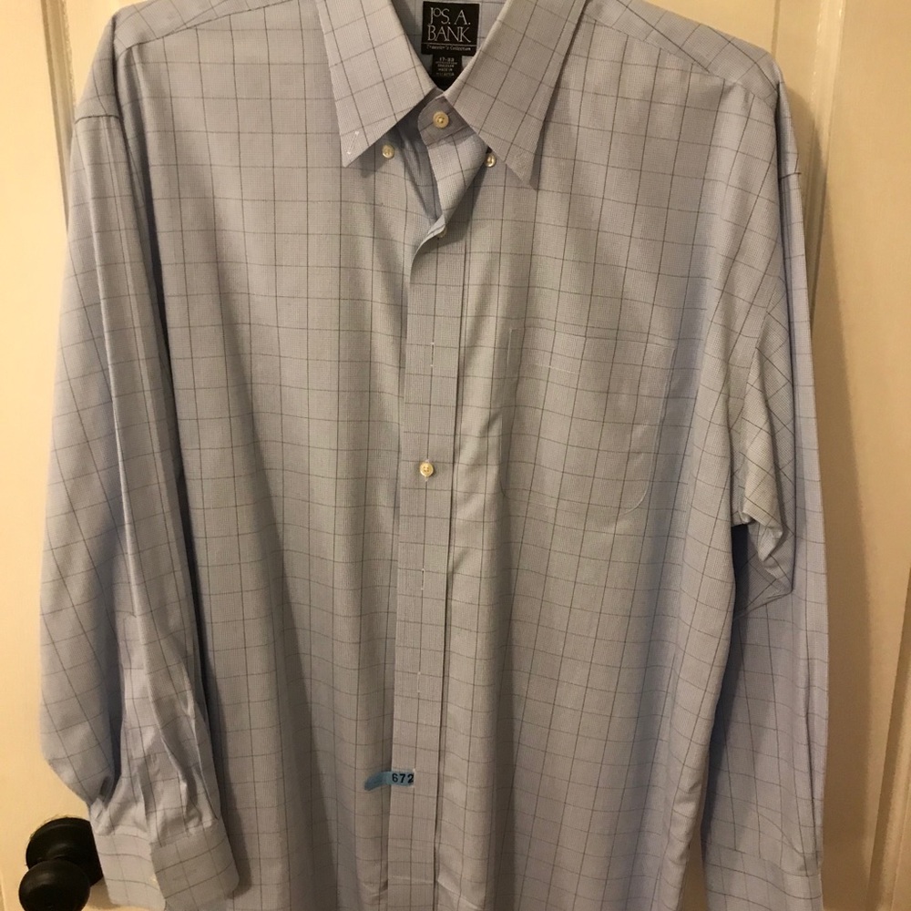 Jos A Bank Traveler’s Collection Shirt
